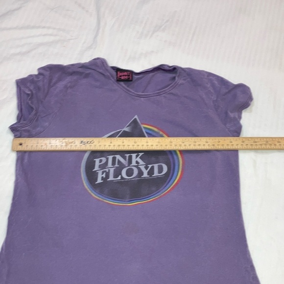 Pink Floyd dark Lavender Tee women’s size medium - 100% cotton - with FLAWS - Picture 9 of 15